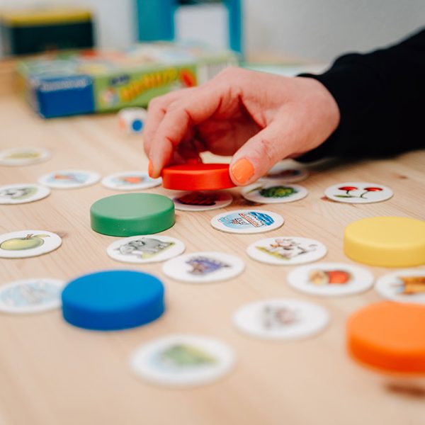 Sprachwald Solingen – langjährige Erfahrung in der Logopädie, hier am Beispiel einer spielerischen Therapie Sprachwald Solingen - langjährige Erfahrung in der Logopädie, hier am Beispiel einer spielerischen Therapie