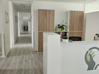 Sprachwald - Logopädie in Langenfeld im Therapiezentrum für Ergotherapie Darline Urbanek: Praxiseingang